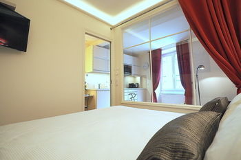 Appartamento Louvre Opera Private Chicsuites Parigi