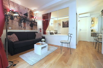 Appartamento Louvre Opera Private Chicsuites Parigi