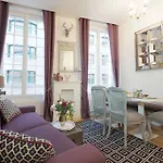 Louvre Opera Private